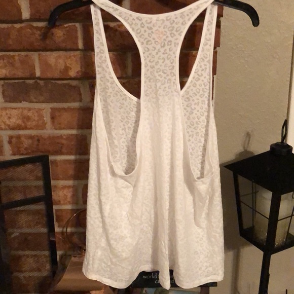 NWOT Vintage Victoria’s Secret workout tank. Wear over your favorite sports bra - Picture 6 of 6